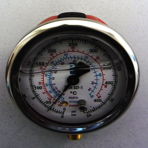 Manómetro de alta presión de Ø 68 mm con glicerina MPG-500/2 para R-134a,R-404A y R-507A. Conexión 1/8
