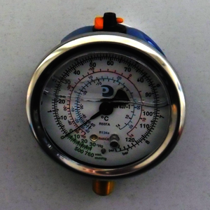 Manómetro de baja presión de Ø 68 mm con glicerina MPG-330-V para R-22,R407C y R-410A. conexión 1/8